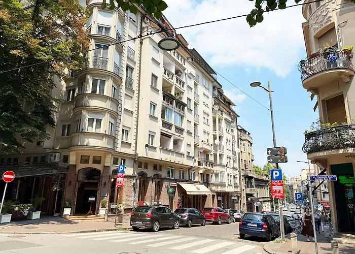 Modern 2-room Oasis In Old-town Belgrad