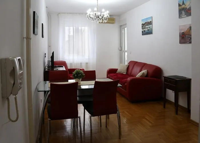 Modern 2-room Oasis In Old-town Belgrad